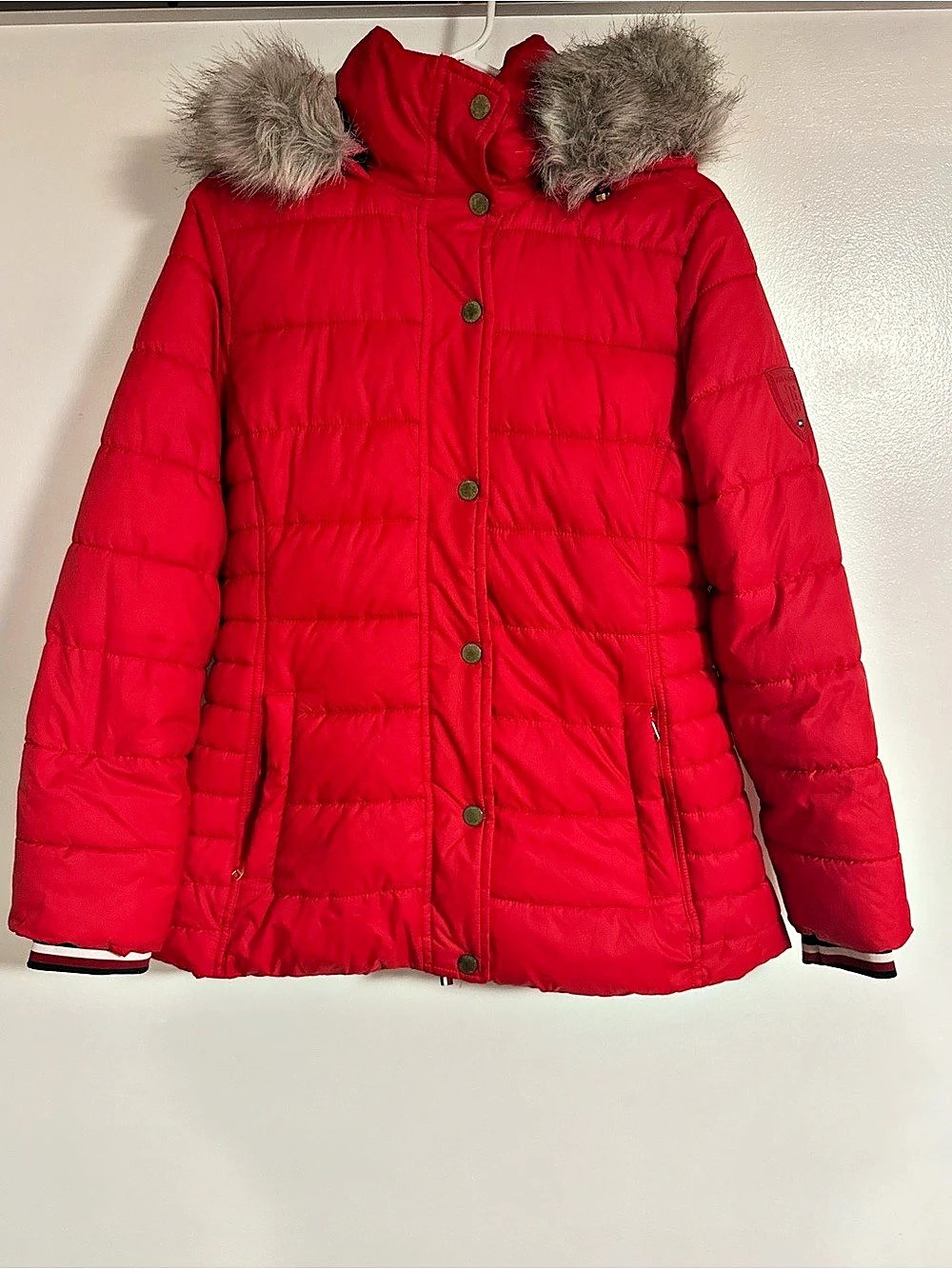 Tommy Hilfiger Women’s Red Hooded Puffer Jacket Faux Fur Trim Full Zip Size M